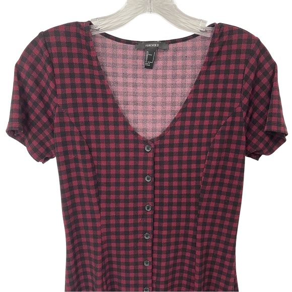 Forever 21 Dresses & Skirts - Forever 21 Women’s Juniors Black and Burgundy Check Short Sleeve Dress Small